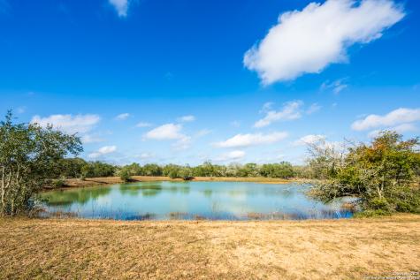 16297 Sh 111 Yoakum TX 77995