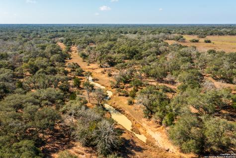 16297 Sh 111 Yoakum TX 77995