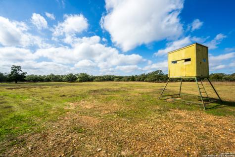 16297 Sh 111 Yoakum TX 77995