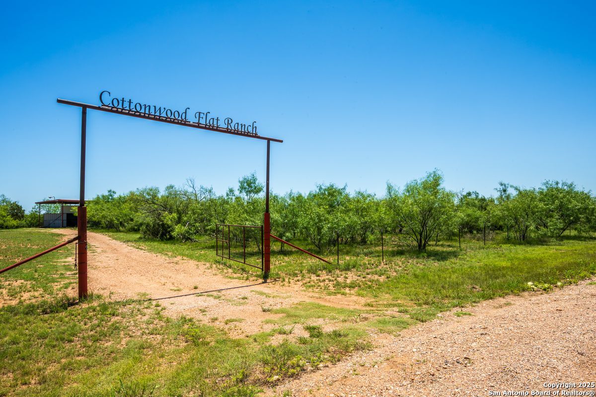 17898 County Road 1105 TX 79546