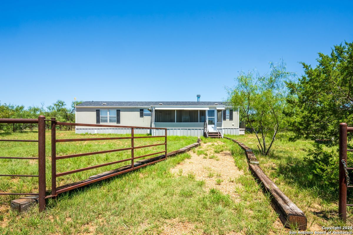 17898 County Road 1105 TX 79546