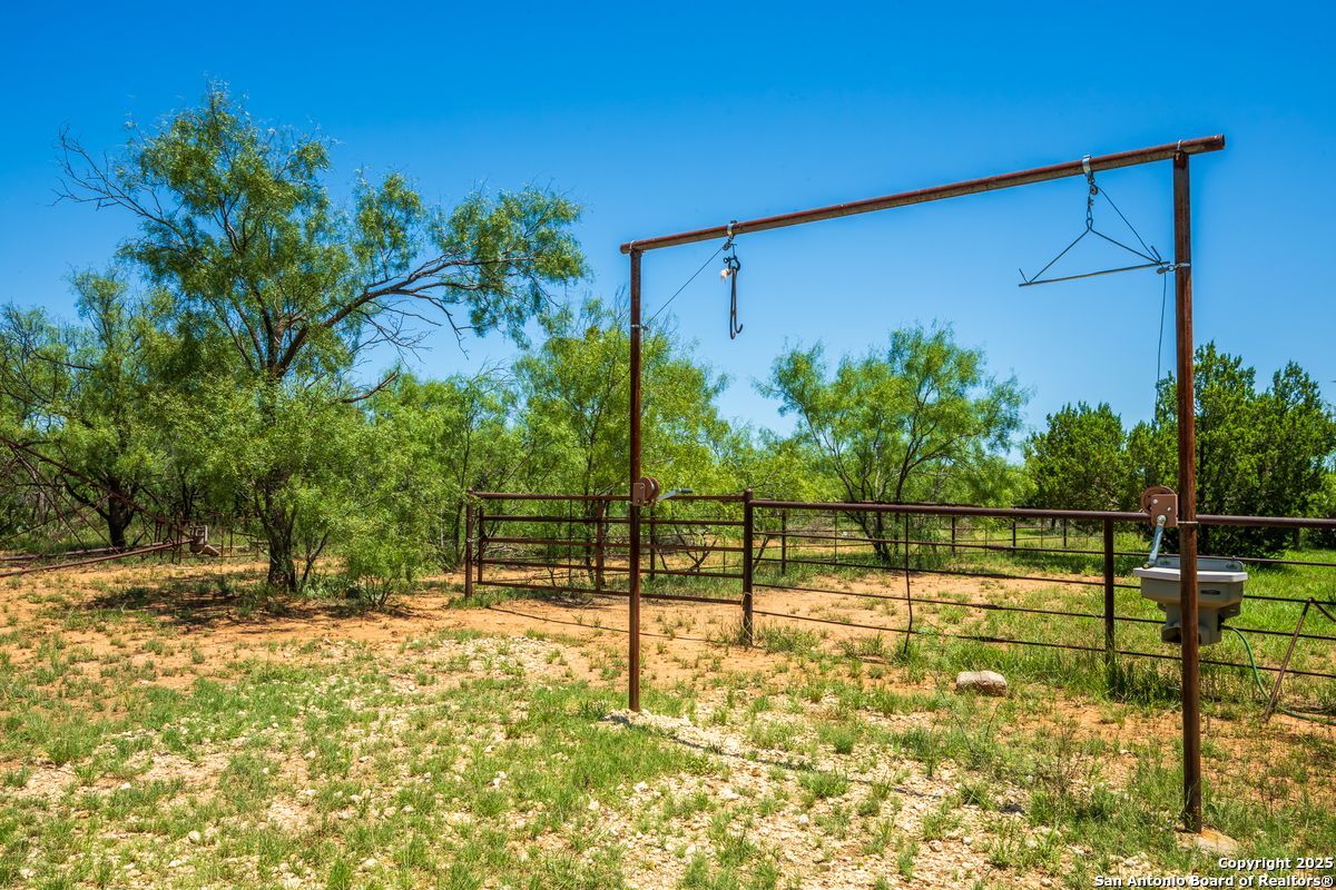 17898 County Road 1105 TX 79546