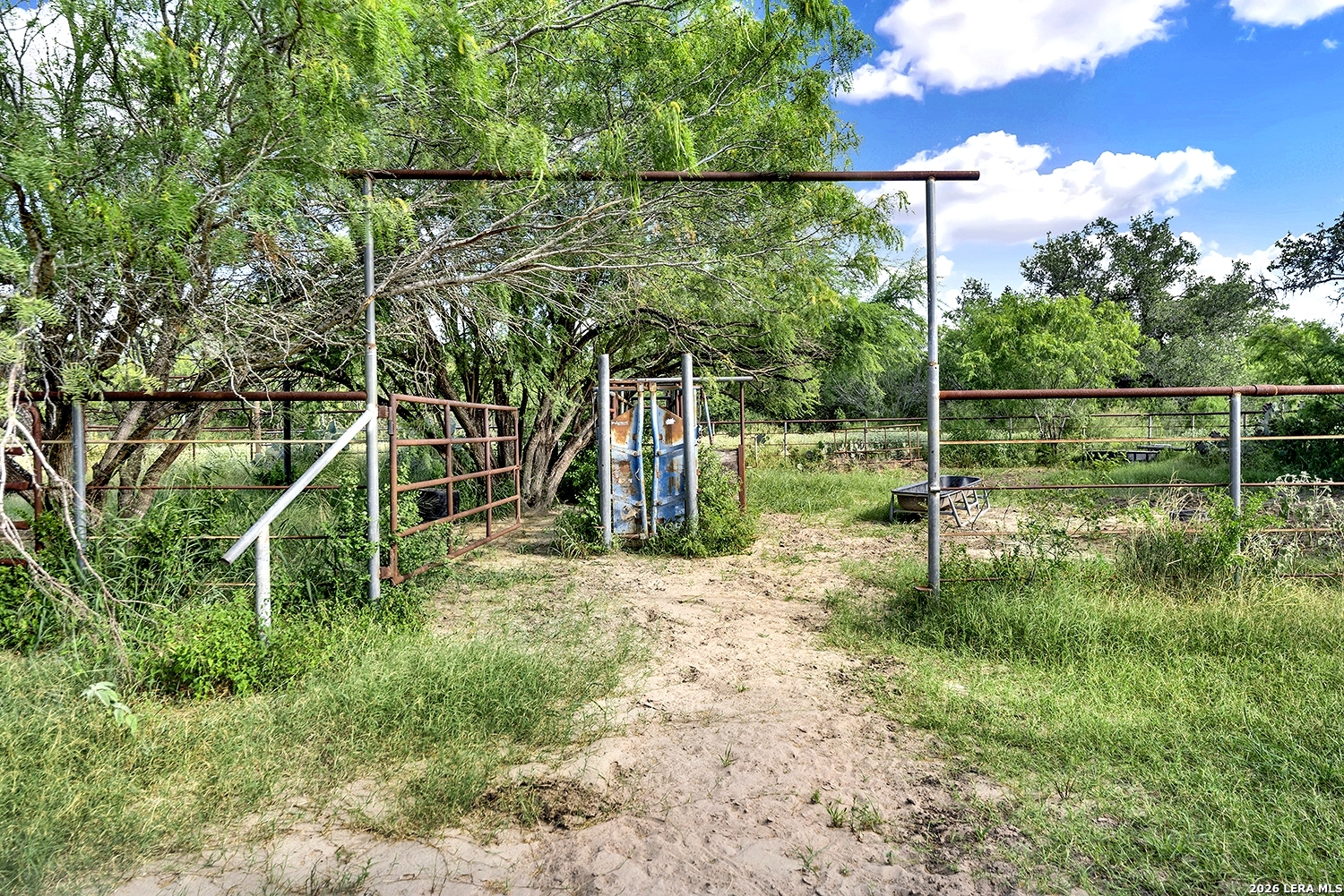 4190 County Road 415 Mccoy TX 78064