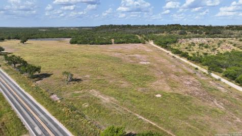 32 Ac Fm 791 Falls City TX 78113