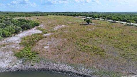 32 Ac Fm 791 Falls City TX 78113