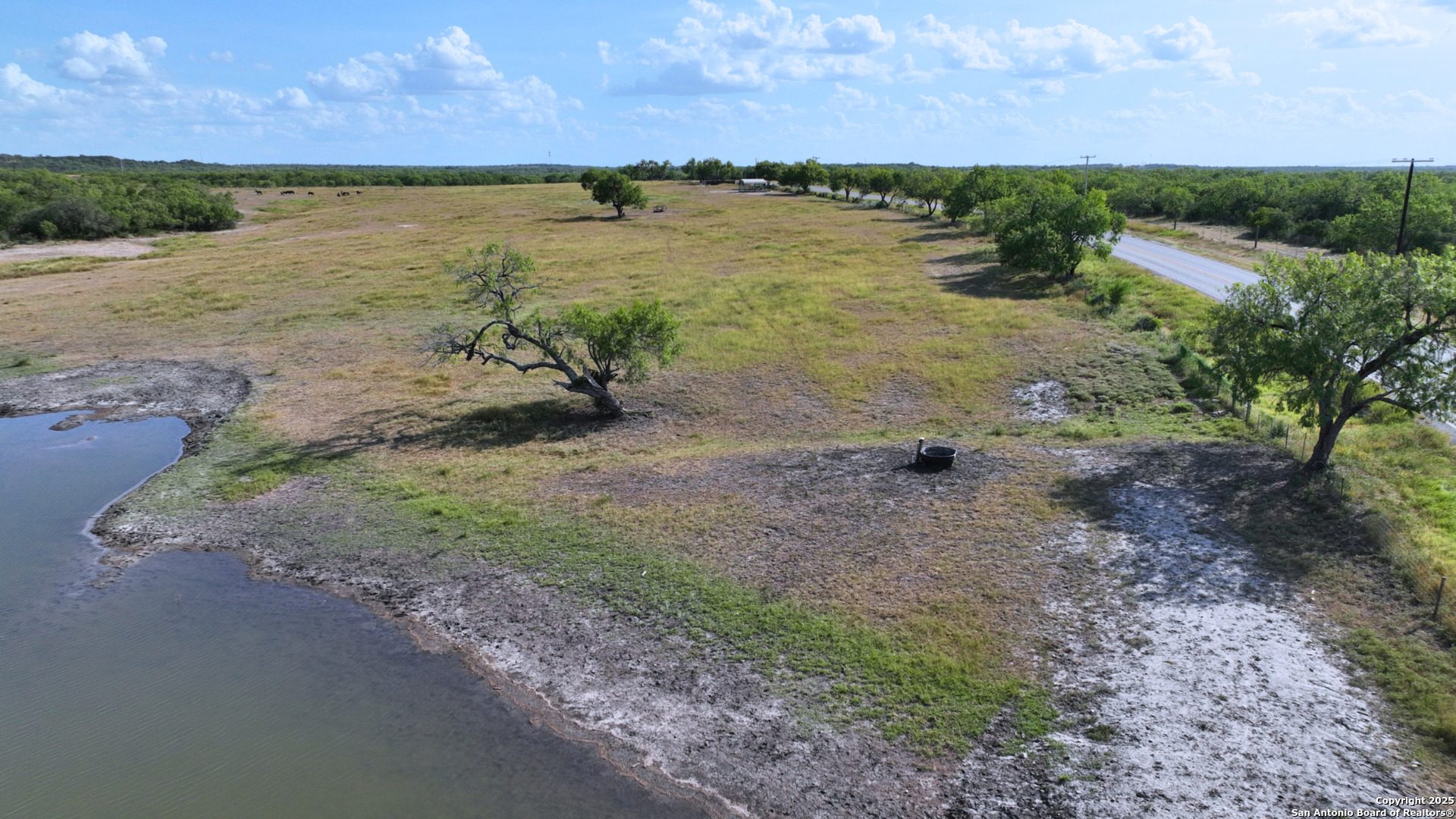 32 Ac Fm 791 Falls City TX 78113