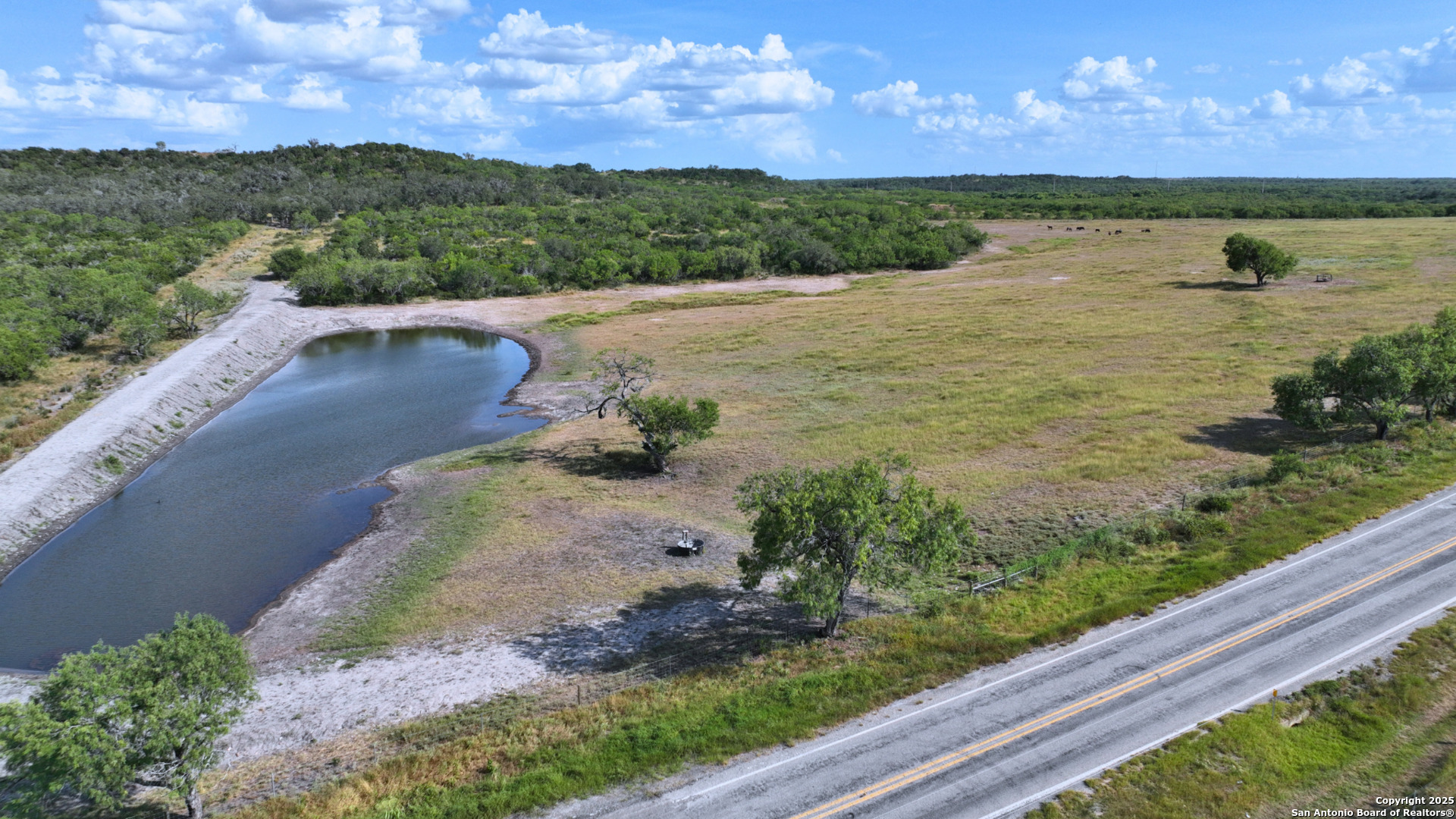 32 Ac Fm 791 Falls City TX 78113