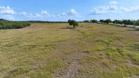 32 Ac Fm 791 Falls City TX 78113