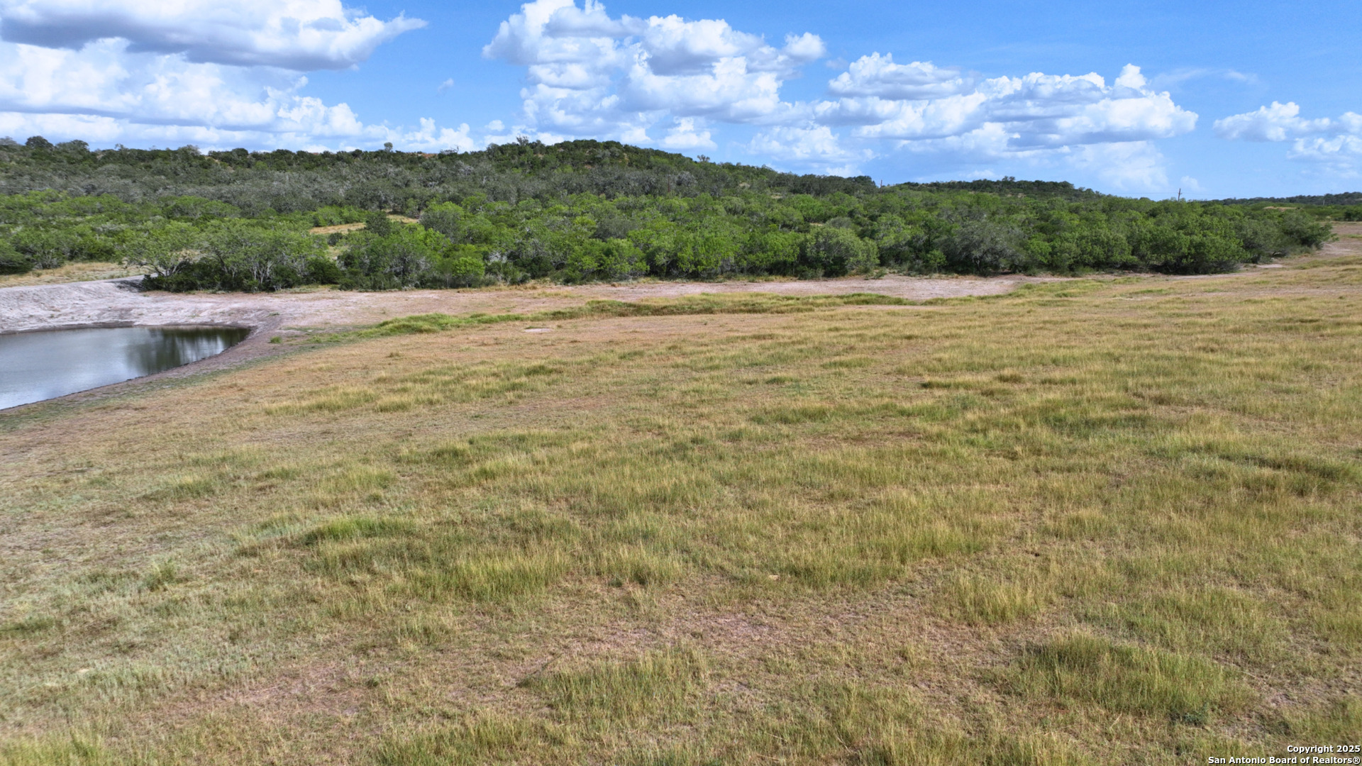 32 Ac Fm 791 Falls City TX 78113