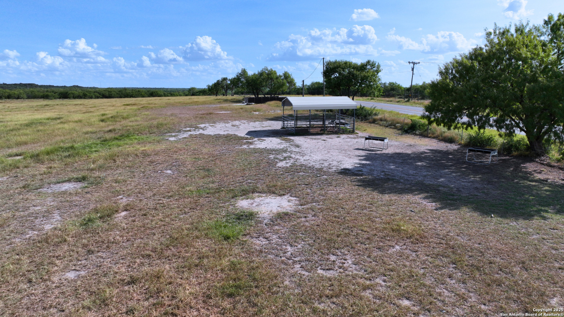 32 Ac Fm 791 Falls City TX 78113