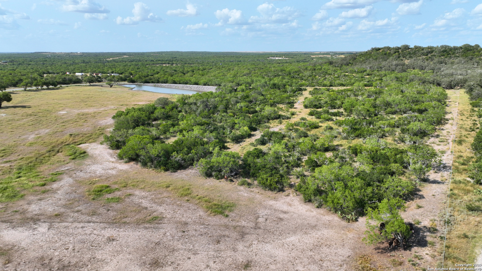 32 Ac Fm 791 Falls City TX 78113