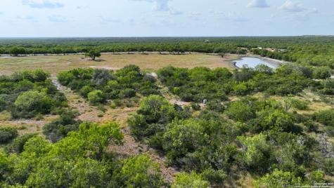 32 Ac Fm 791 Falls City TX 78113