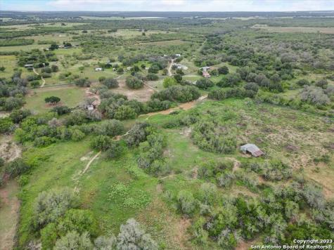 700 Hidden Meadows Poteet TX 78065