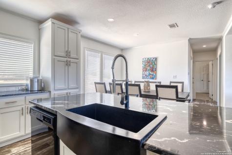 3049 N Little Creek Road Utopia TX 78884