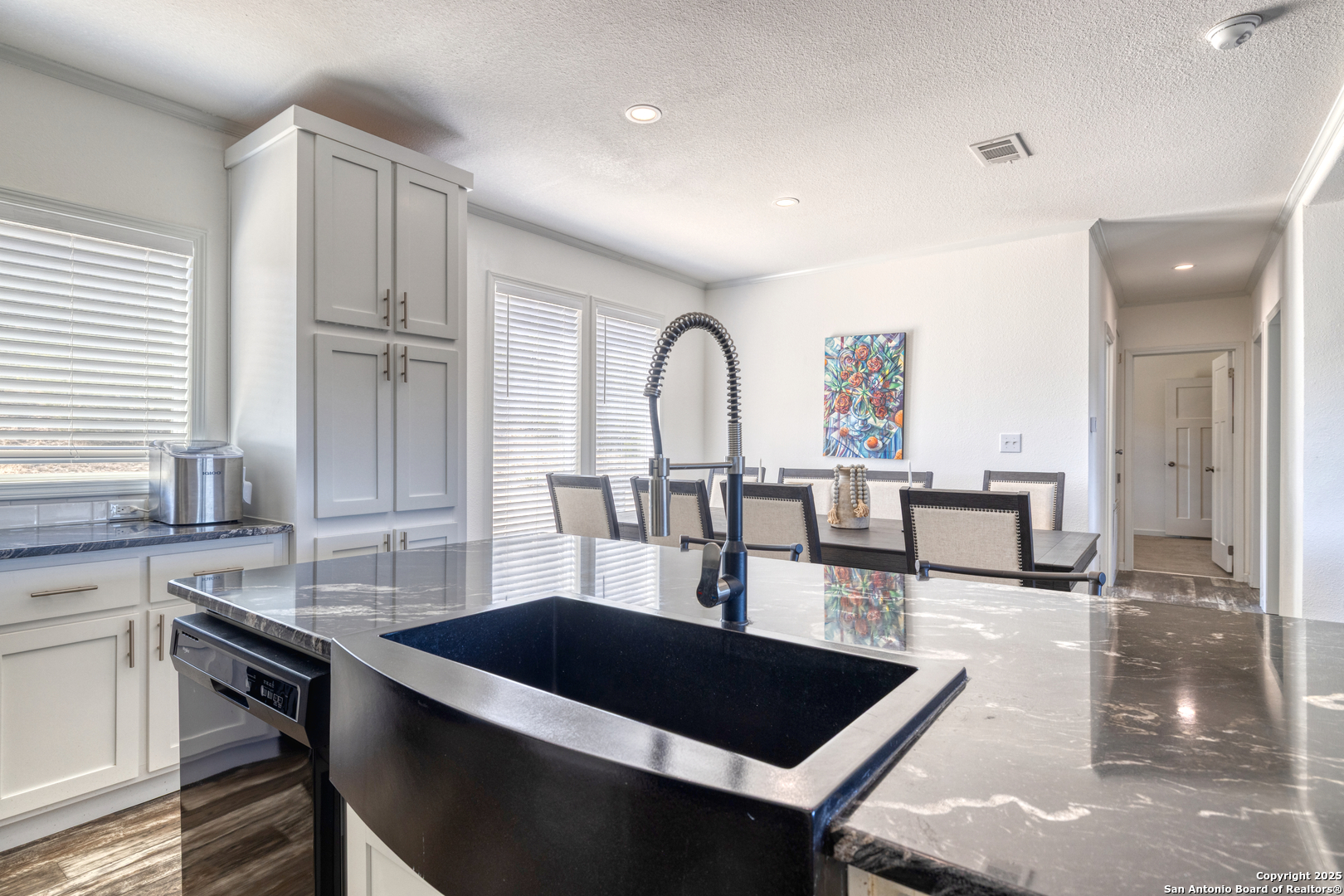 3049 N Little Creek Road Utopia TX 78884