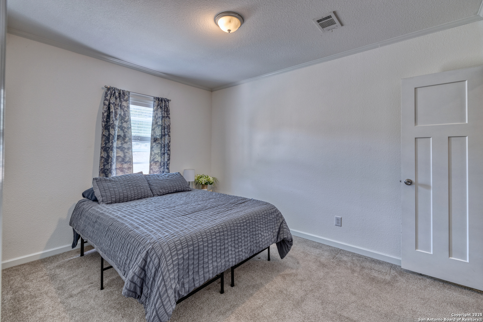 3049 N Little Creek Road Utopia TX 78884