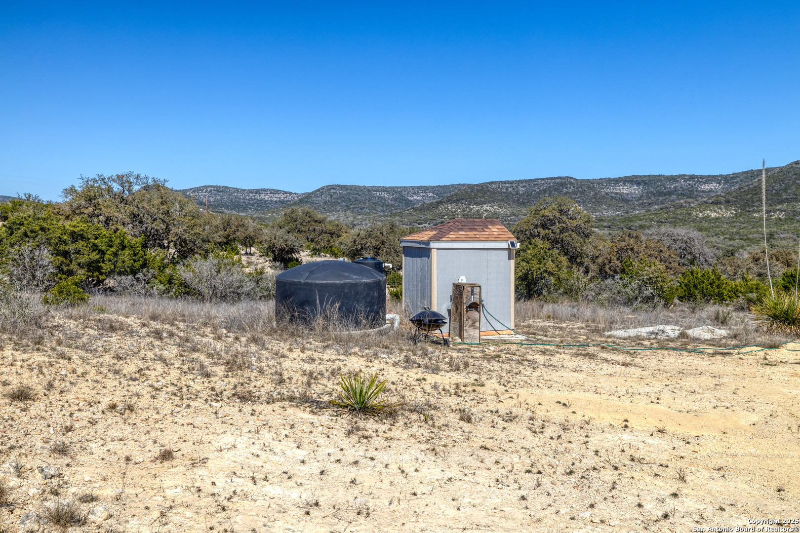 3049 N Little Creek Road Utopia TX 78884