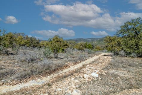 3049 N Little Creek Road Utopia TX 78884