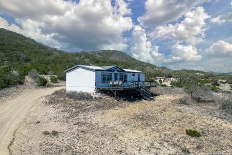 3049 N Little Creek Road Utopia TX 78884