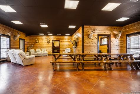 20250 Interstate 35 S Lytle TX 78052