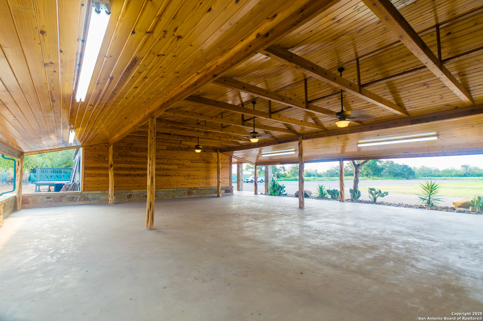 20250 Interstate 35 S Lytle TX 78052