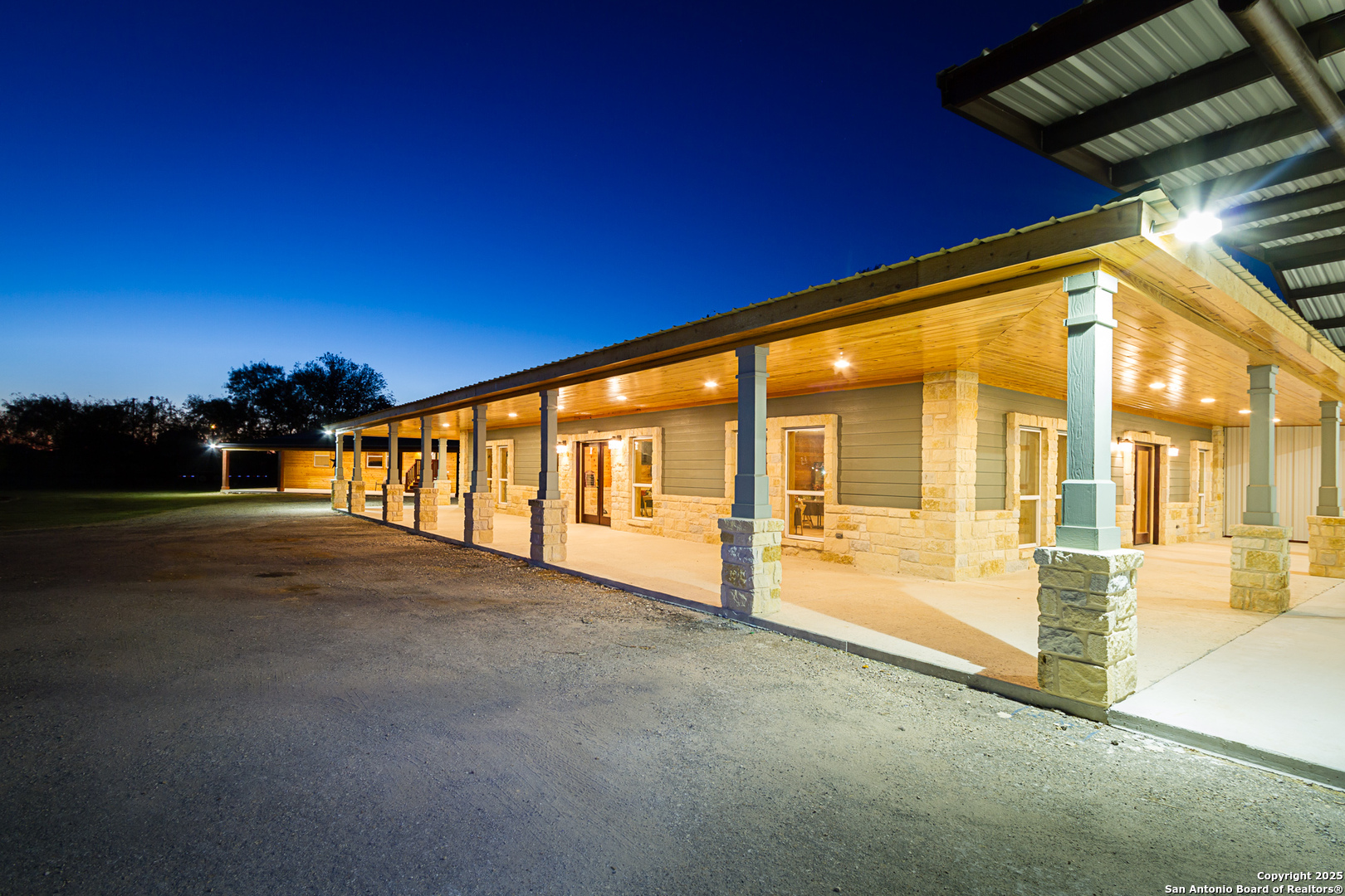 20250 Interstate 35 S Lytle TX 78052