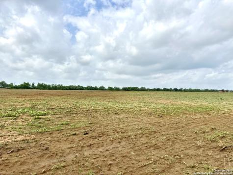 20250 Interstate 35 S Lytle TX 78052