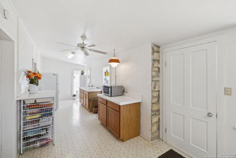 1078 Fm 480 Center Point TX 78010
