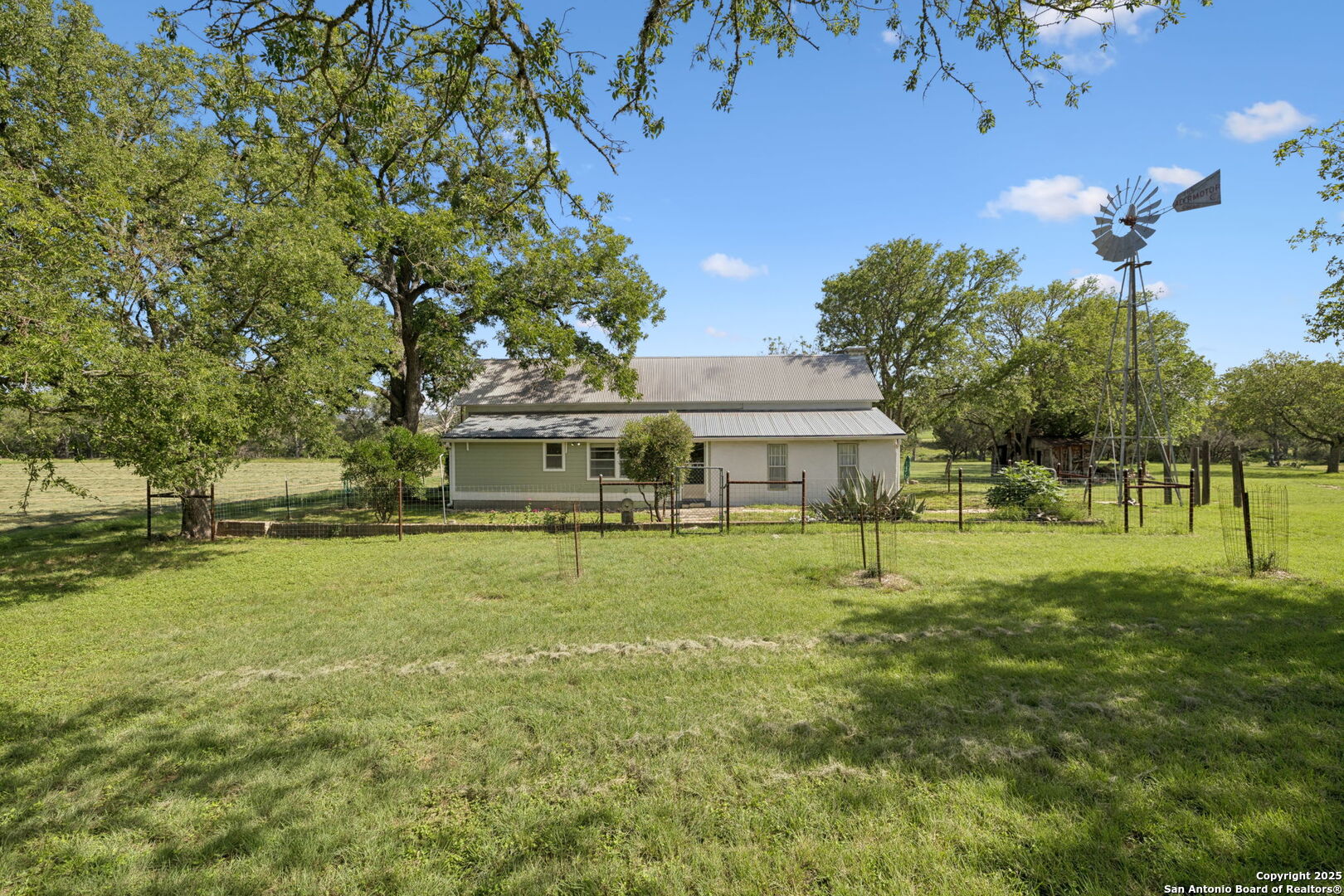 1078 Fm 480 Center Point TX 78010