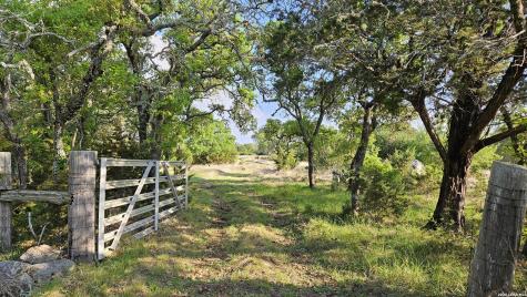 11695 County Road 350 Barksdale TX 78828