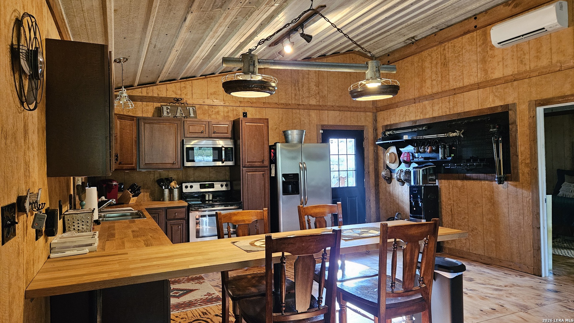 11695 County Road 350 Barksdale TX 78828
