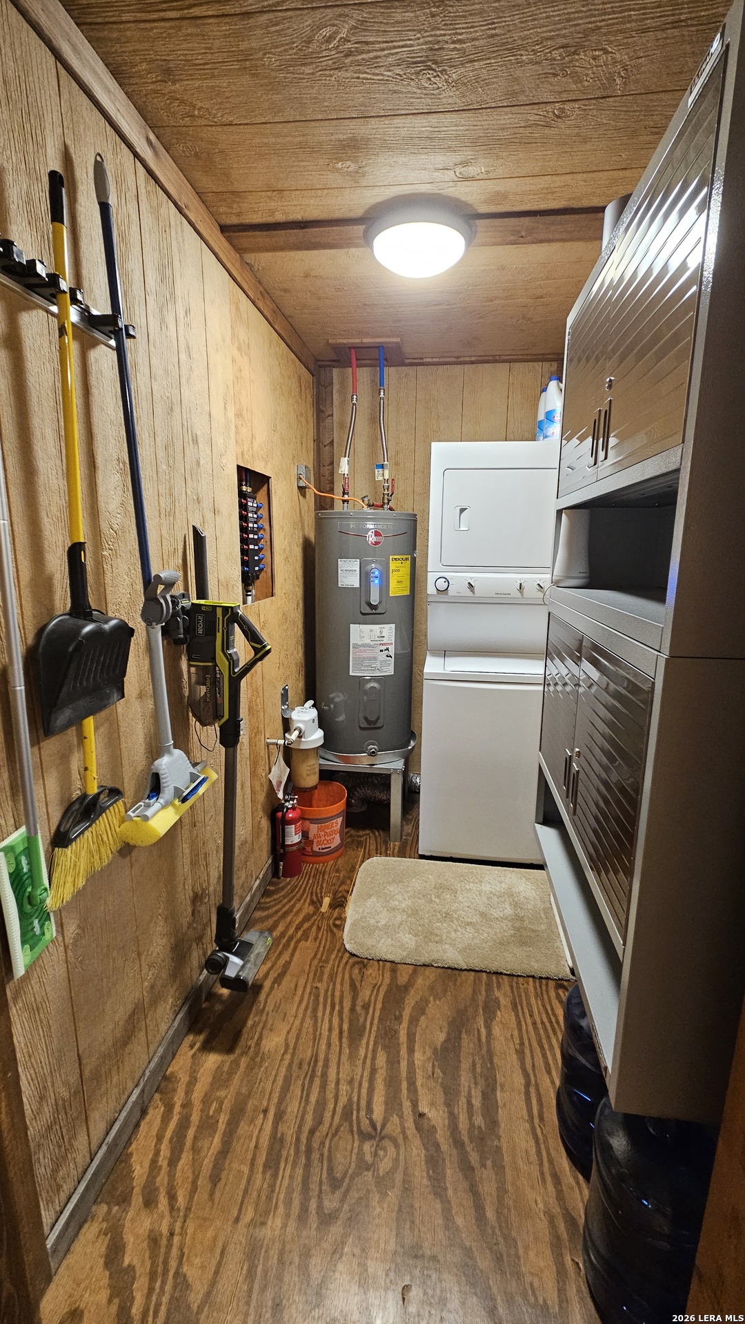 11695 County Road 350 Barksdale TX 78828