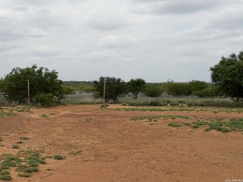 6336 N 1557 Carrizo Springs TX 78834