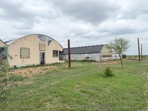 6336 N 1557 Carrizo Springs TX 78834