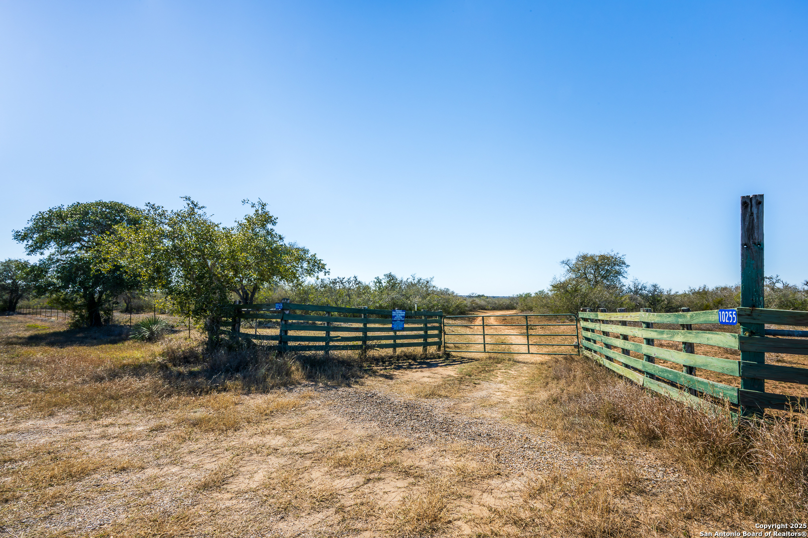 0 Cr 113 Pettus TX 78119
