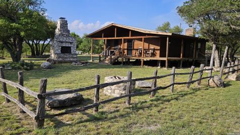 11695 County Road 350 Barksdale TX 78828