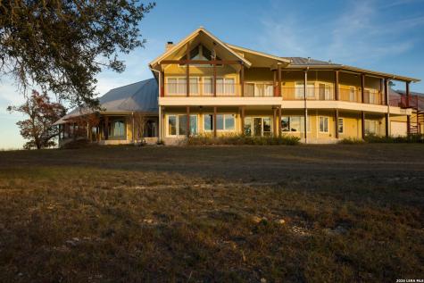 1141 Currie Road Wimberley TX 78676