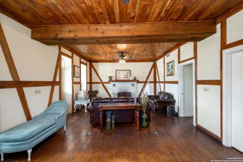 109 Waring Welfare Boerne TX 78006