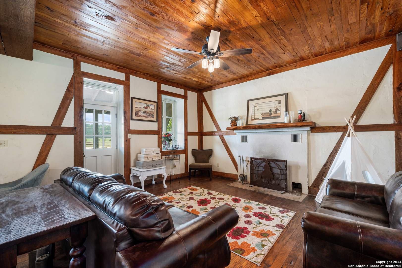 109 Waring Welfare Boerne TX 78006