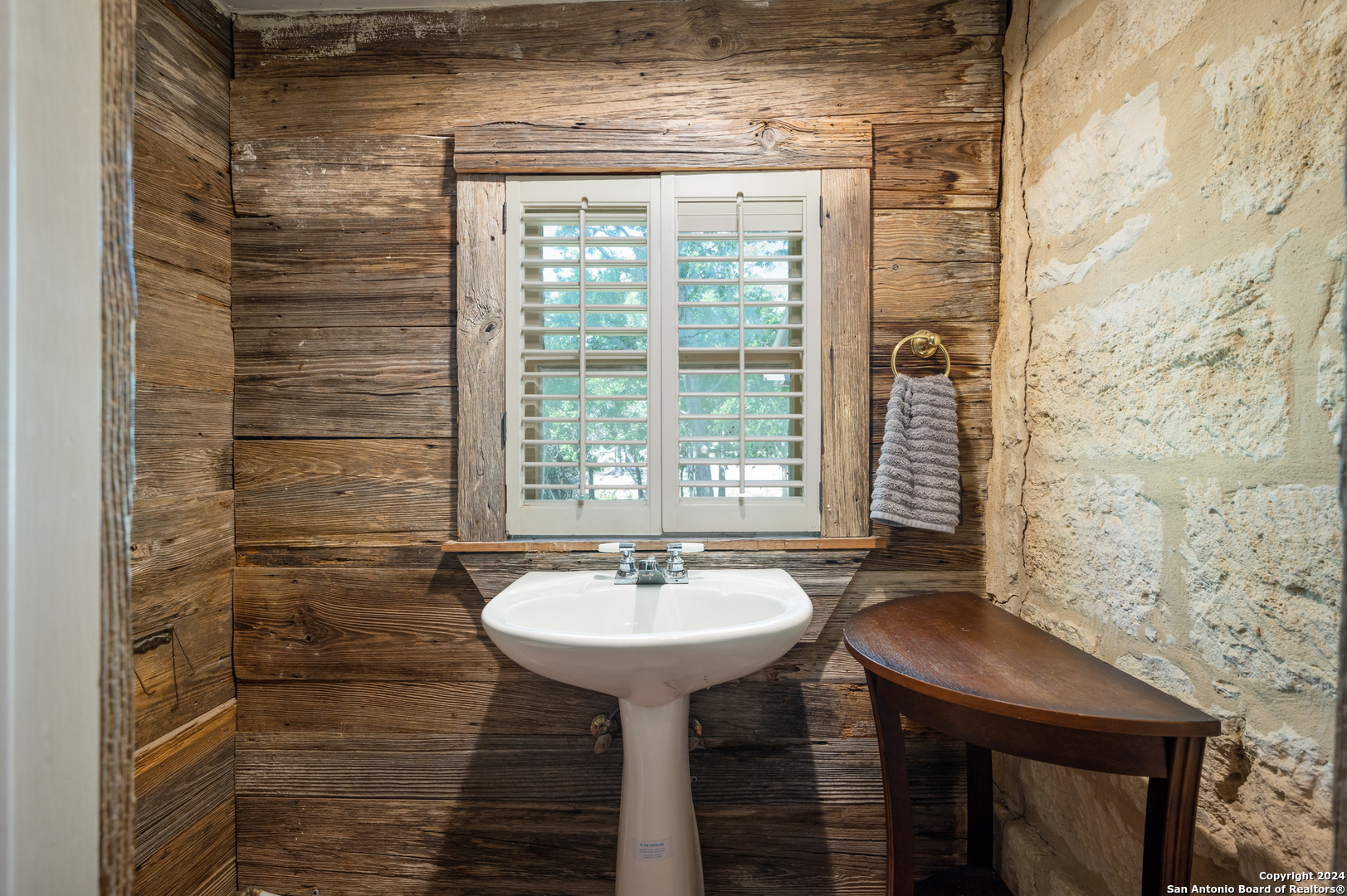 109 Waring Welfare Boerne TX 78006