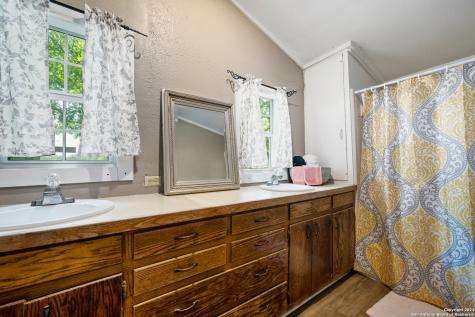 109 Waring Welfare Boerne TX 78006