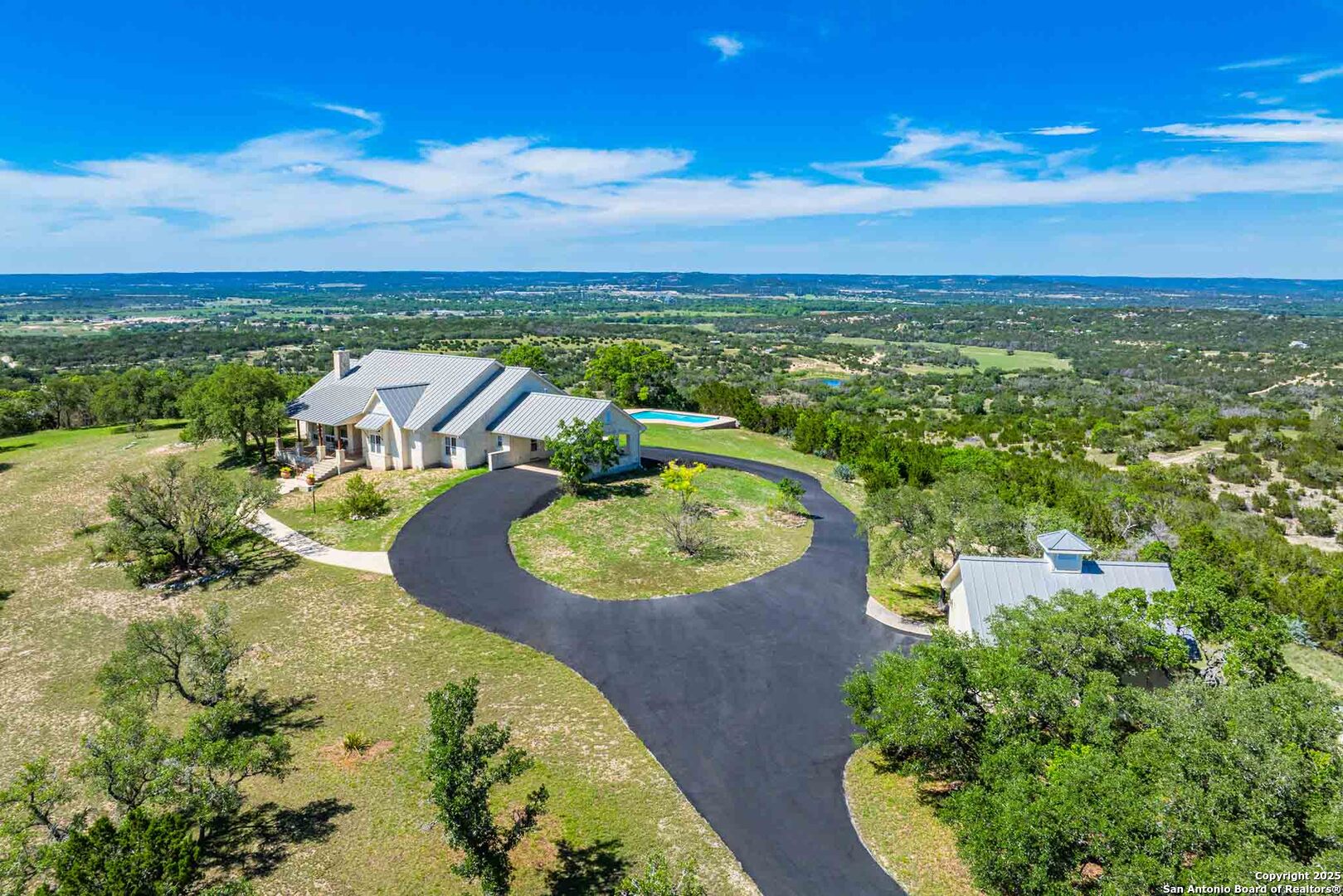 211 Mill Dam Road Comfort TX 78013