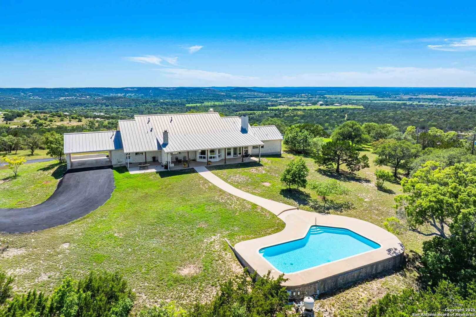 211 Mill Dam Road Comfort TX 78013