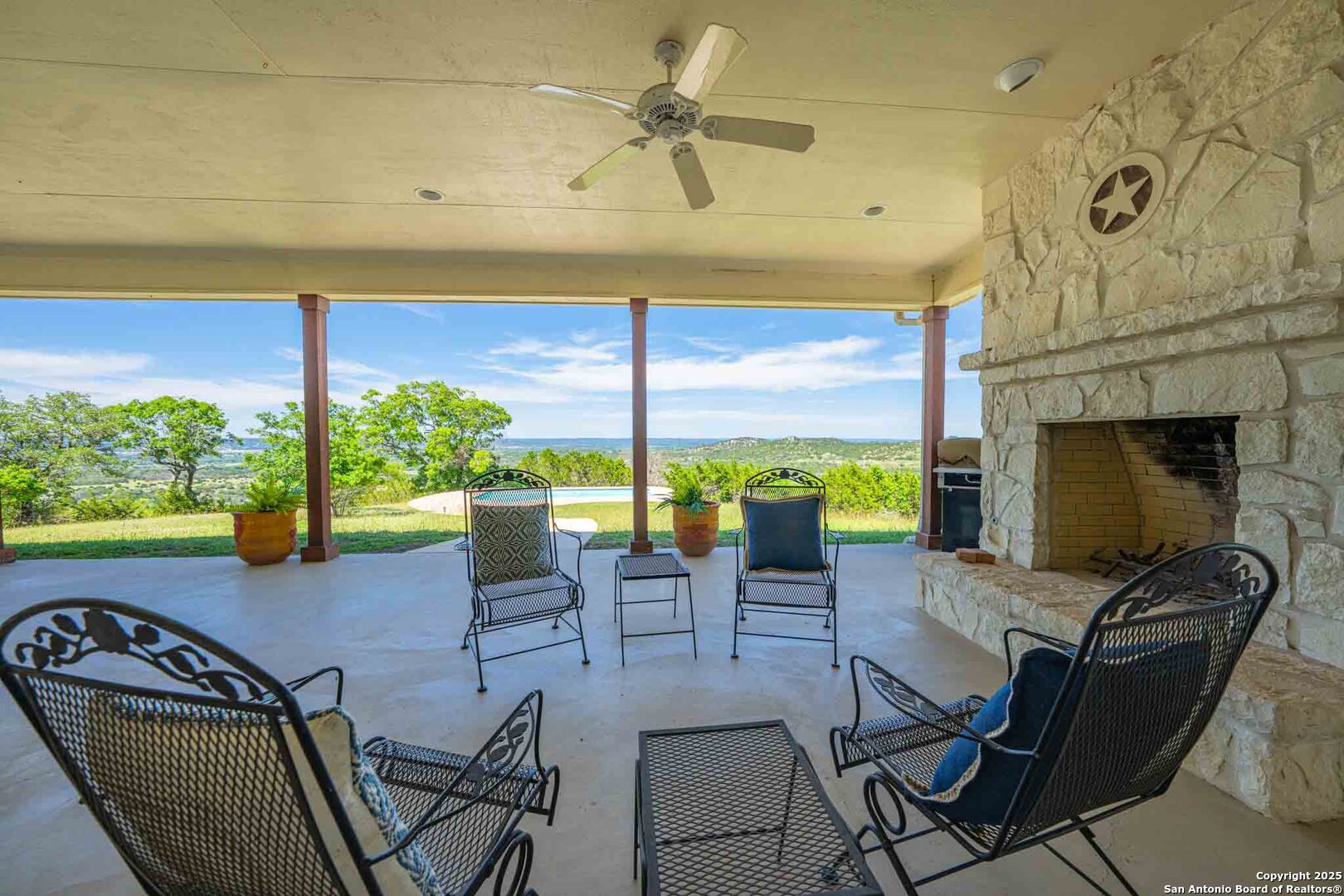 211 Mill Dam Road Comfort TX 78013