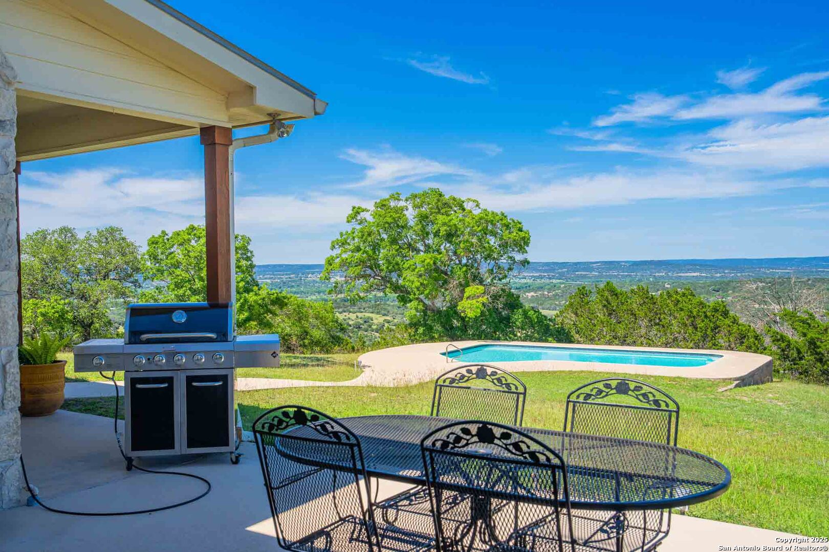 211 Mill Dam Road Comfort TX 78013