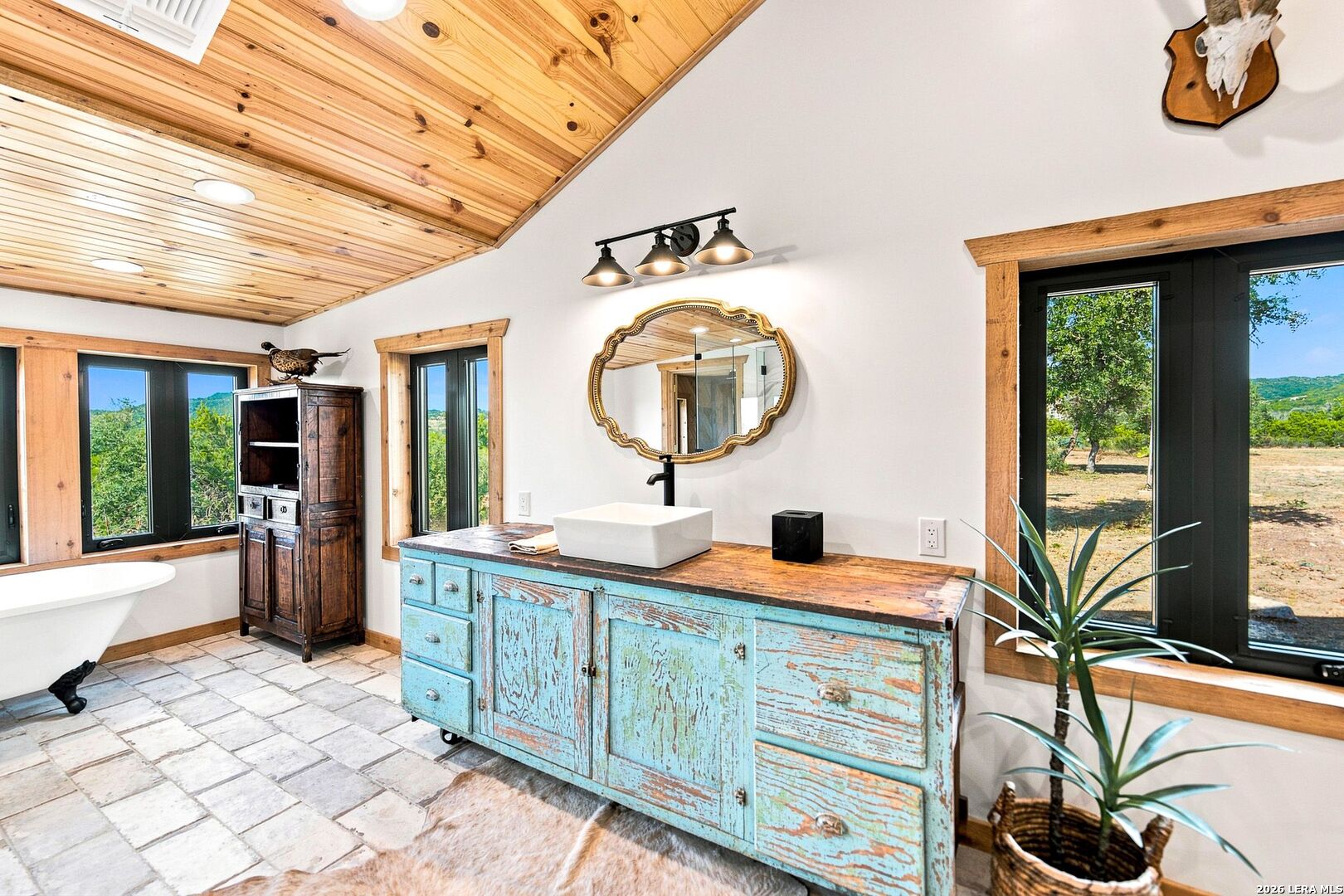 259 Gate Road Pipe Creek TX 78063