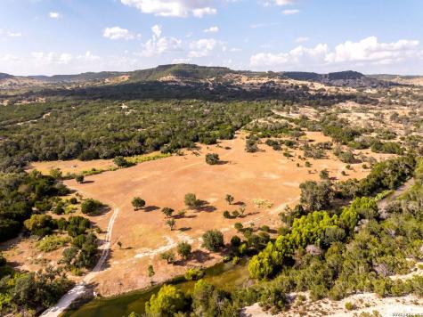 259 Gate Road Pipe Creek TX 78063