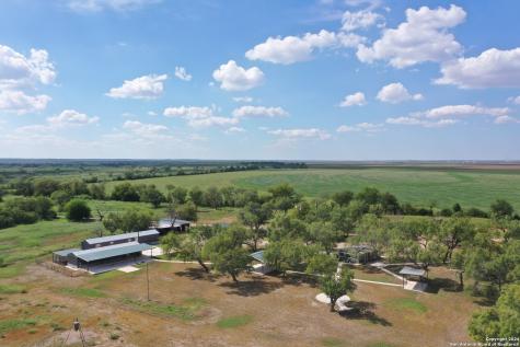 16070 FM 140 Pearsall TX 78061