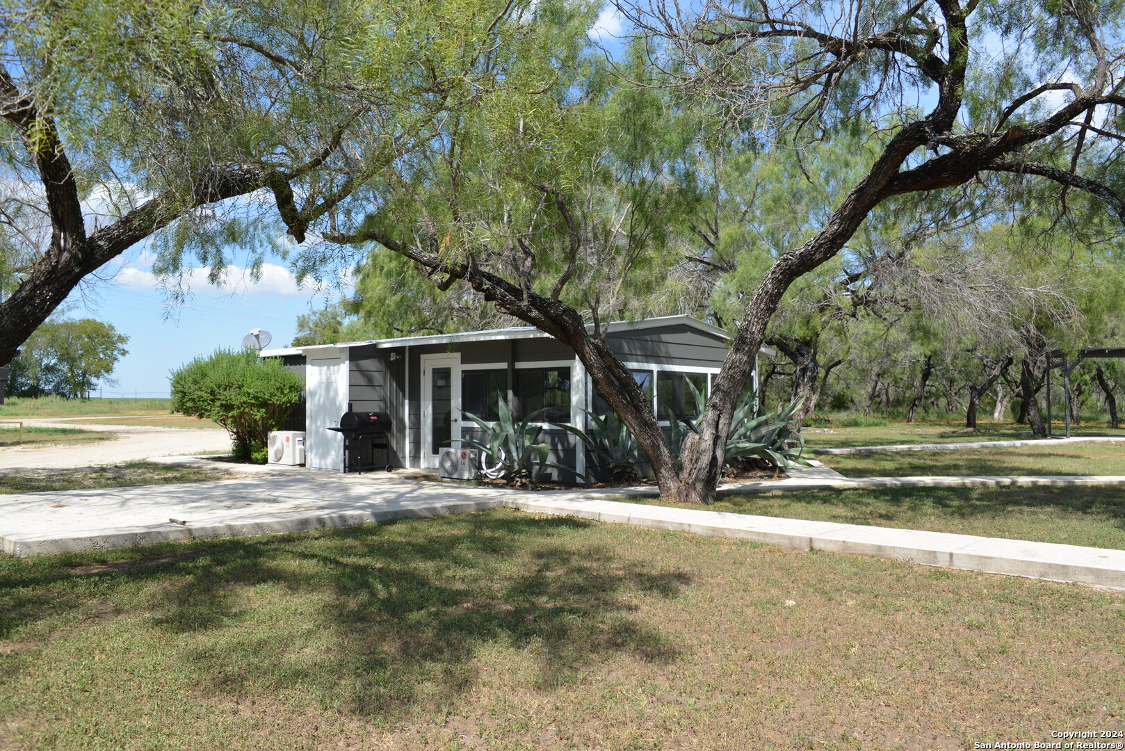 16070 Fm 140 Pearsall TX 78061