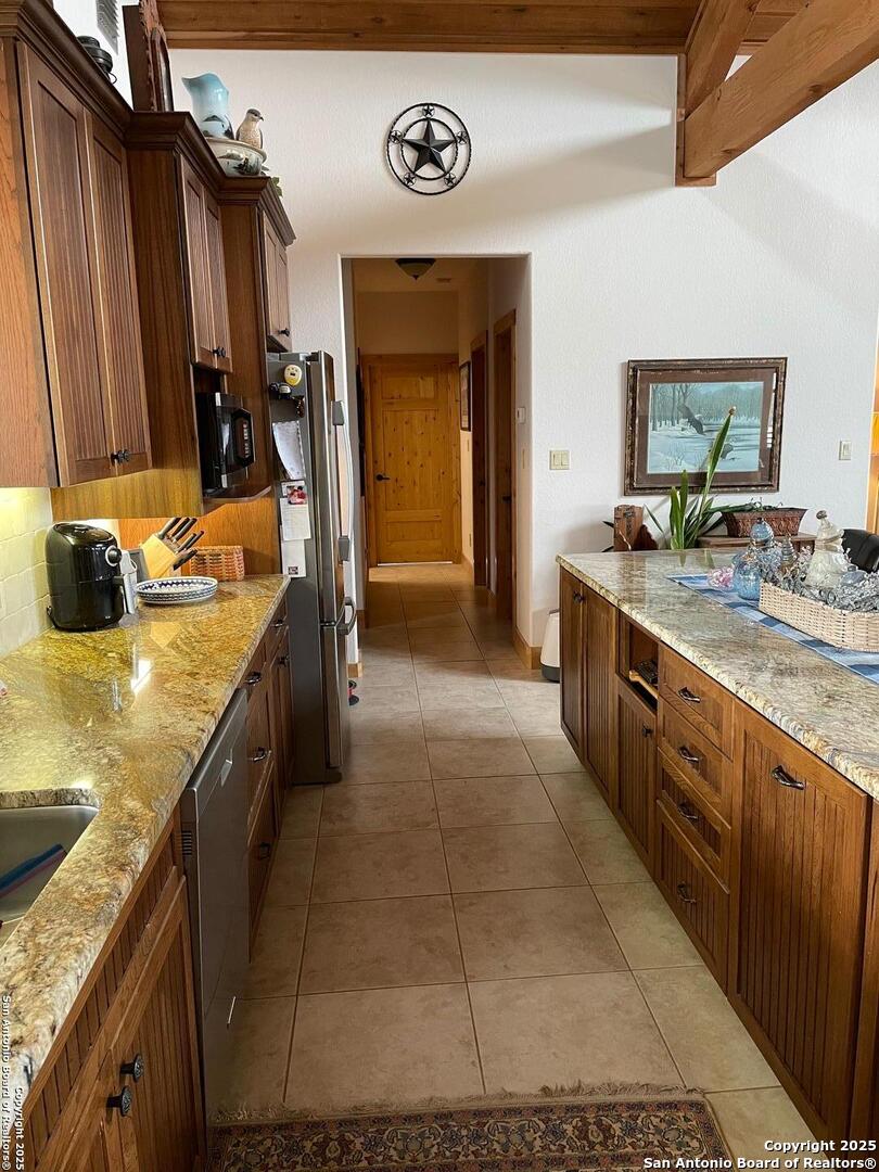 2154 Aviation Loop Fredericksburg TX 78624